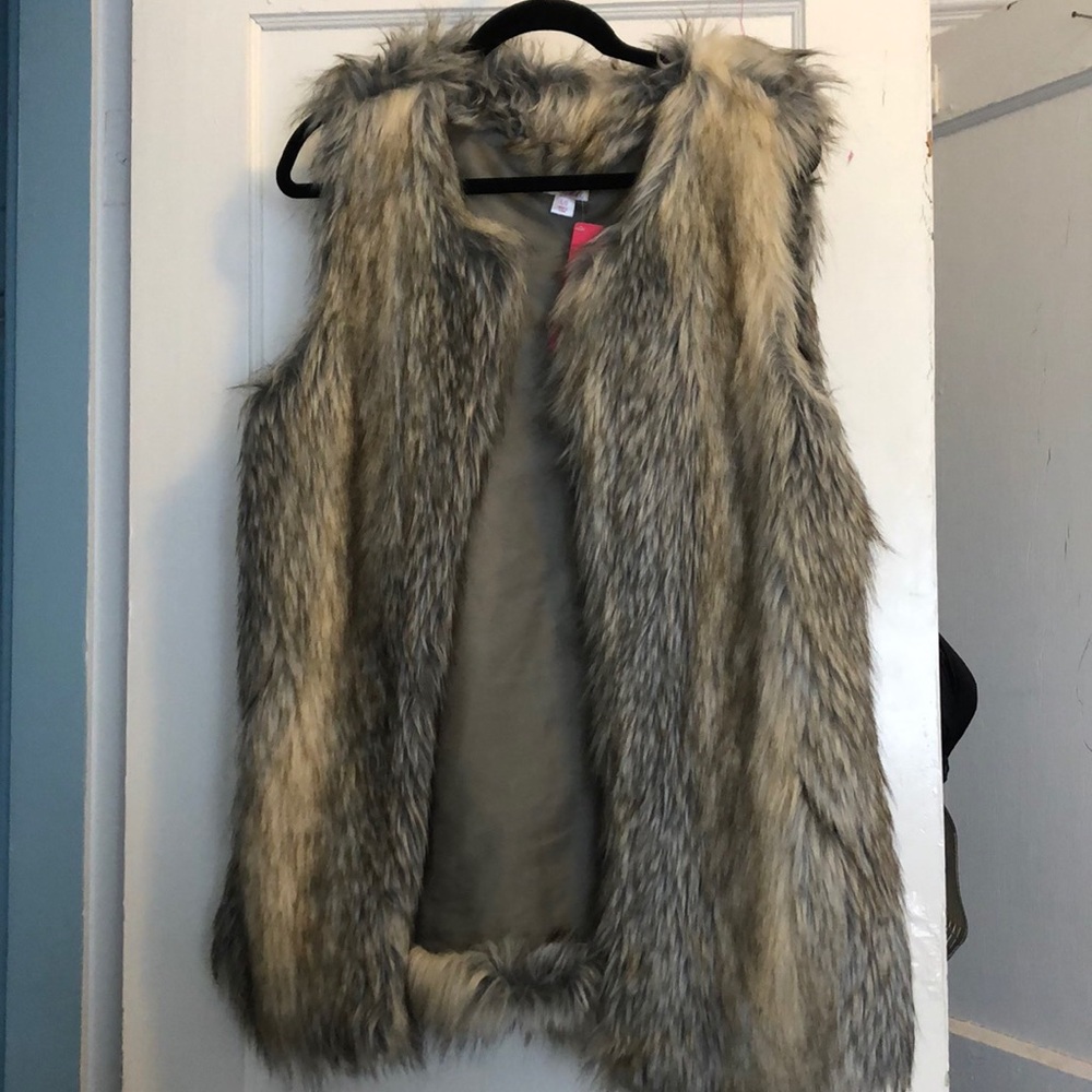 NWT faux fur vest